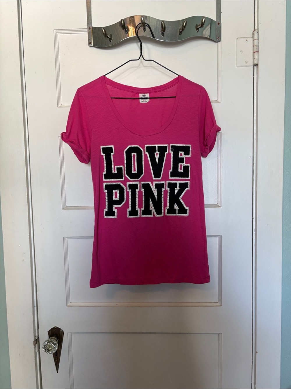 PINK Victoria's Secret Hot Pink Scoop Neck Tee with LOVE PINK Graphic Size M